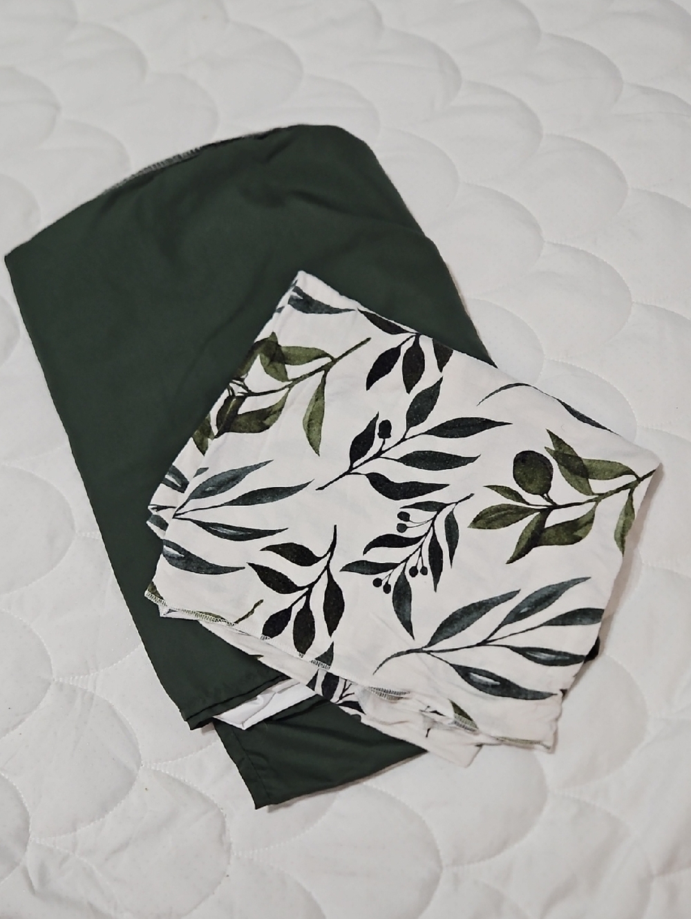 Green Floral Leaf Blanket & Matching Crib Skirt